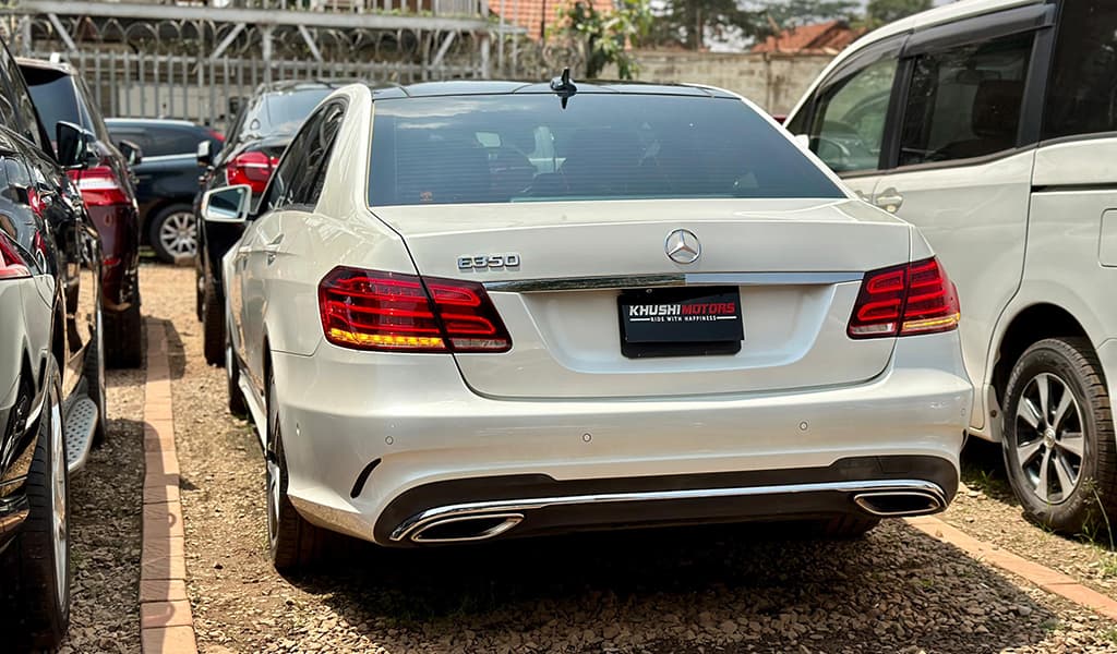 2015 Mercedes-Benz E-Class E250 image-11