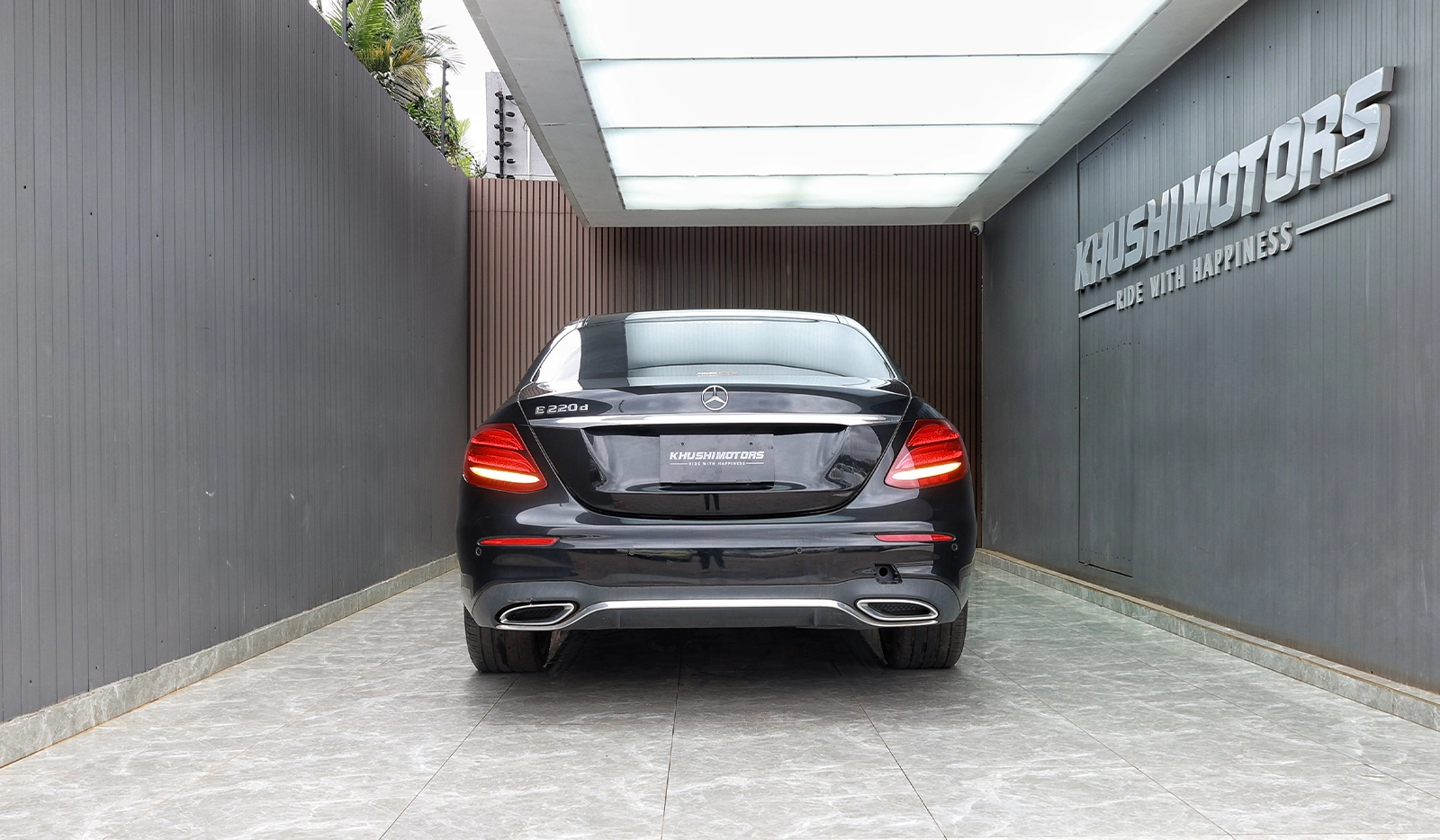 2017 Mercedes-Benz E-Class E220D image-20