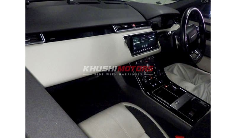 2018 Land Rover Range Rover Velar image-4