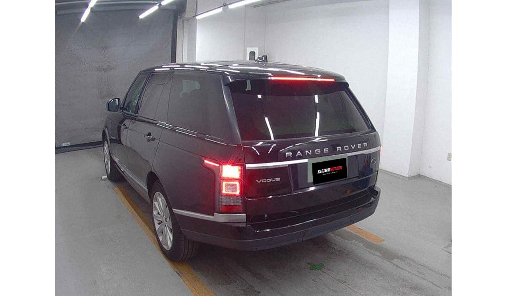 2017 Land Rover Range Rover Vogue image-4