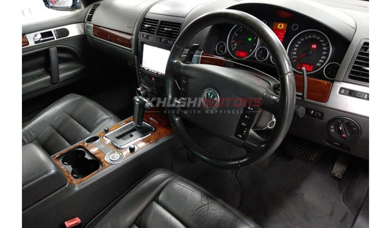 2006 Volkswagen Touareg image-3