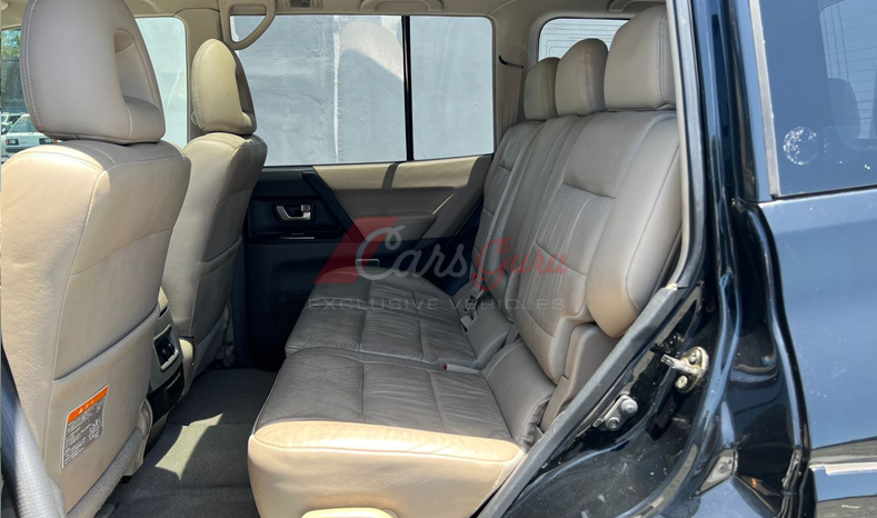 2005 Mitsubishi Pajero image-10