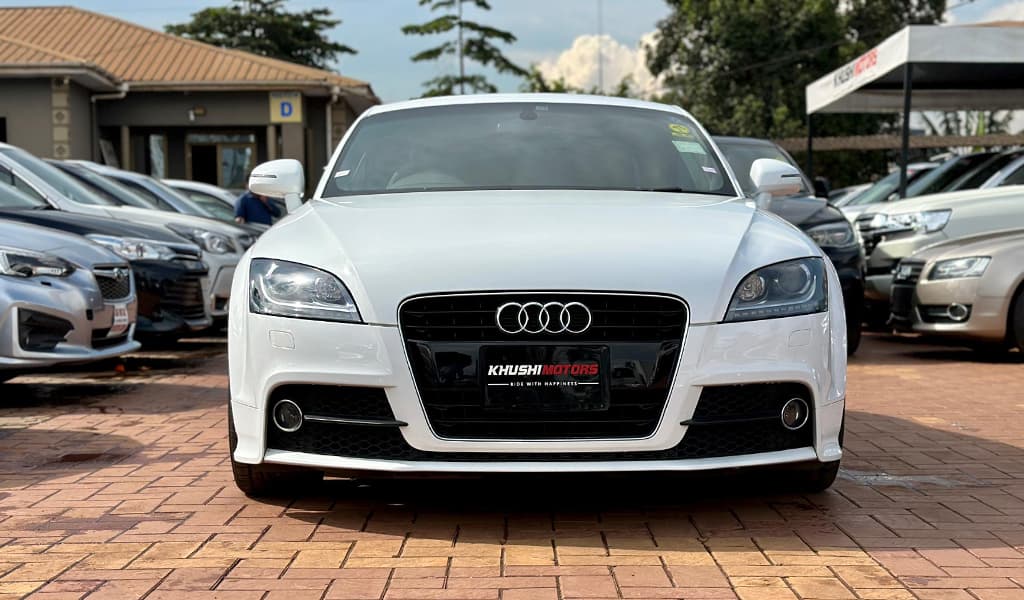 2011 Audi TT Coupe image-1