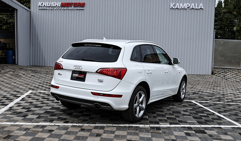 2012 Audi Q5 S Line TFSI Quatro image-10