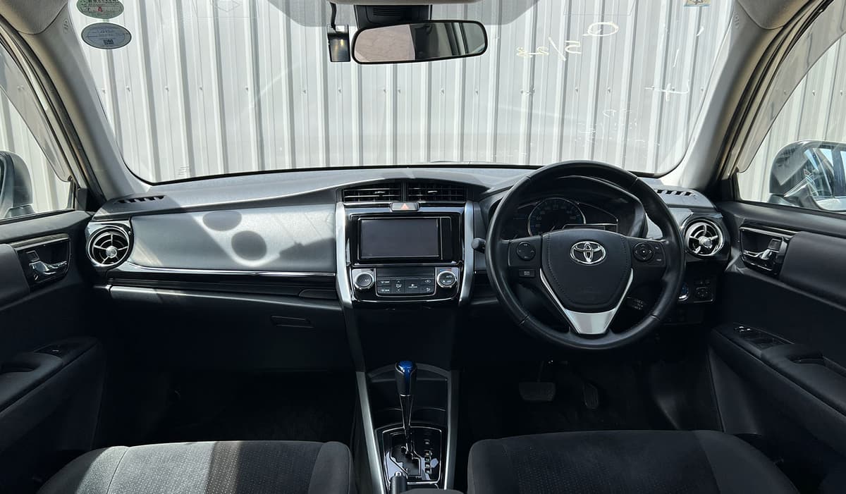 2018 Toyota Corolla Fielder Hybrid image-7