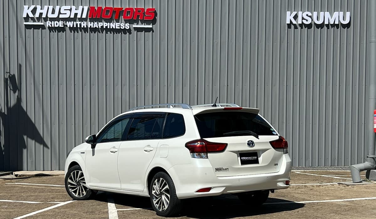 2018 Toyota Corolla Fielder Hybrid image-10