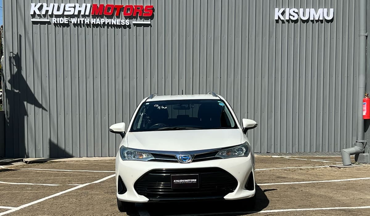 2018 Toyota Corolla Fielder Hybrid image-12