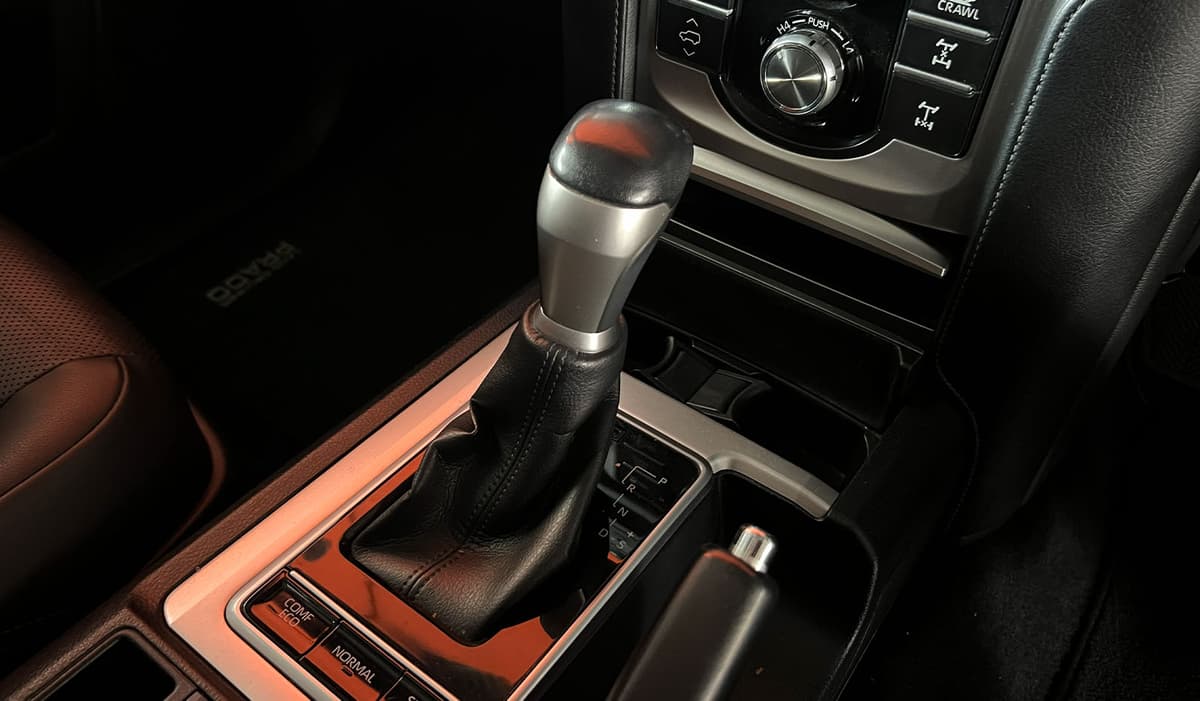 2021 Toyota Land Cruiser Prado VXL image-6