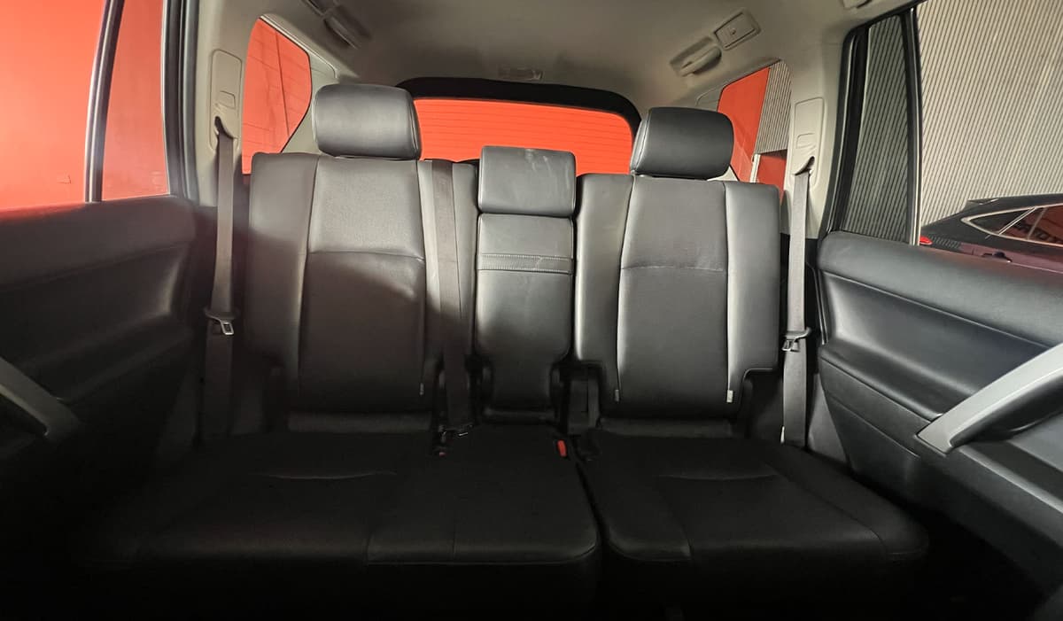 2021 Toyota Land Cruiser Prado VXL image-7
