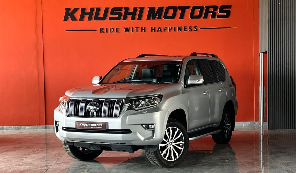 2021 Toyota Land Cruiser Prado VXL image-13