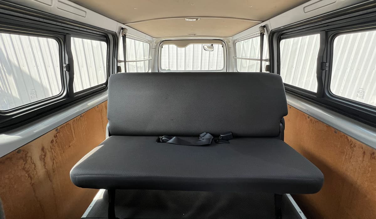 2018 Toyota Hiace DX image-8