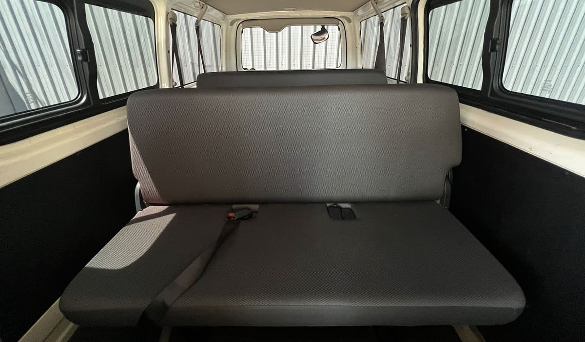2018 Toyota Hiace DX GL image-4