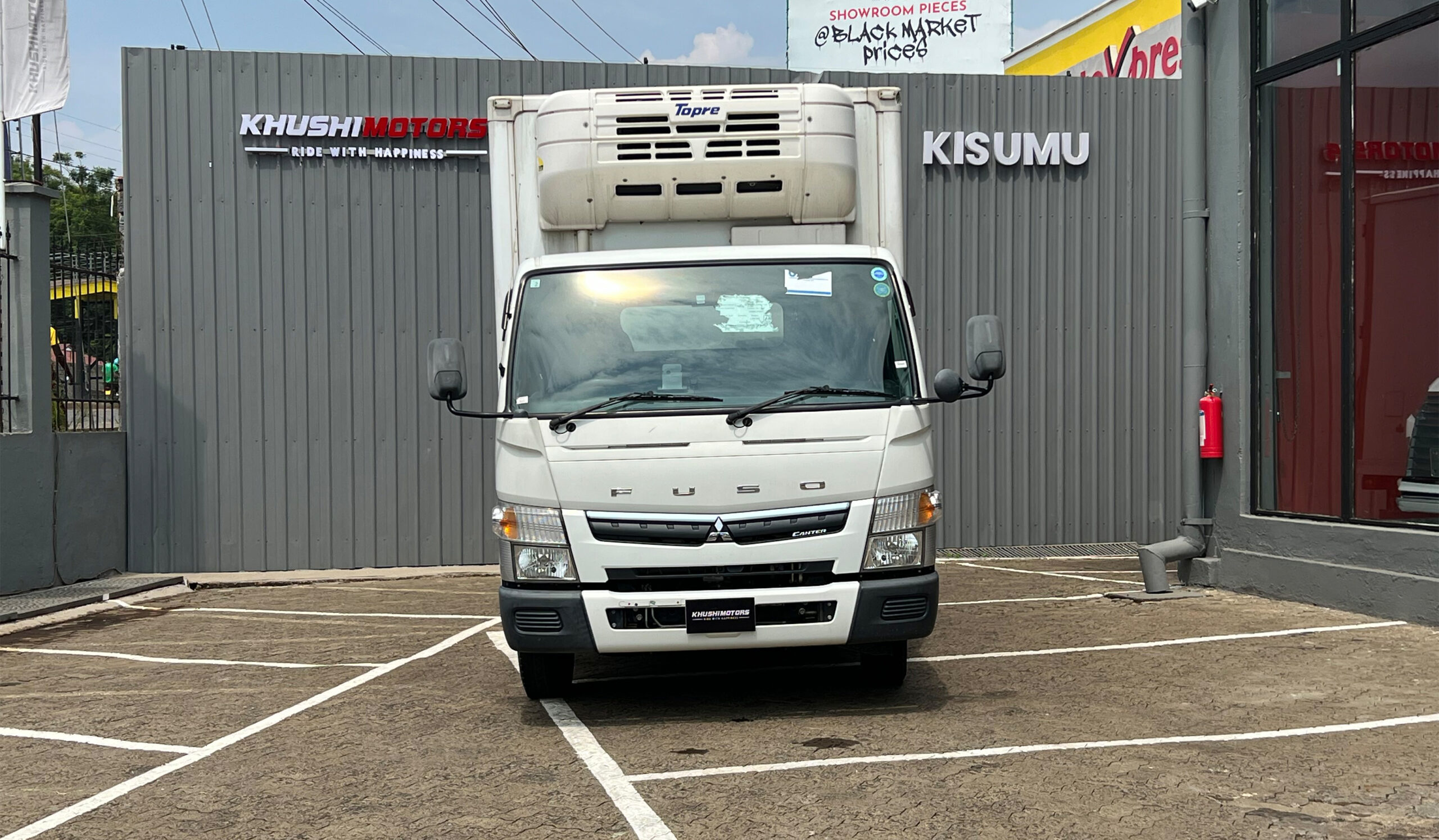 2019 Mitsubishi Canter Refrigerator image-2