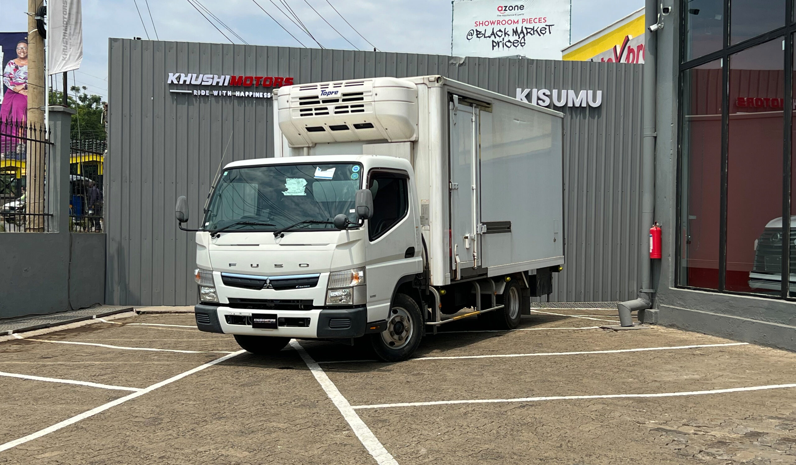 2019 Mitsubishi Canter Refrigerator image-3