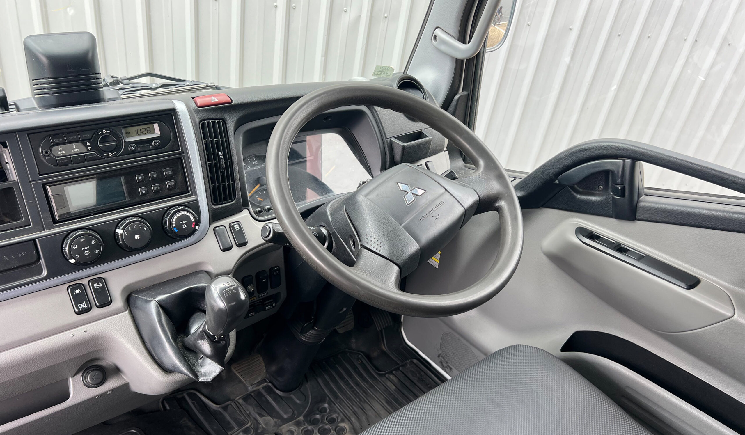 2019 Mitsubishi Canter Refrigerator image-7