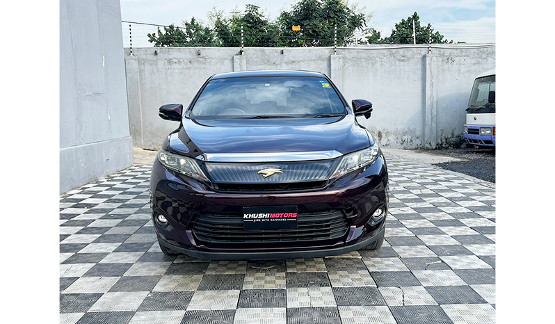 2013 Toyota Harrier image-1