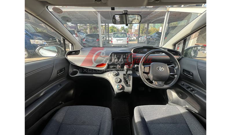 2016 Toyota Sienta XV-Package image-10