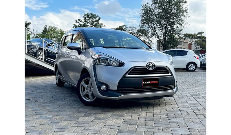 2016 Toyota Sienta XV-Package image-13