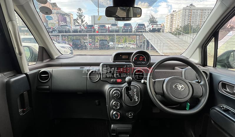 2016 Toyota Spade F image-26