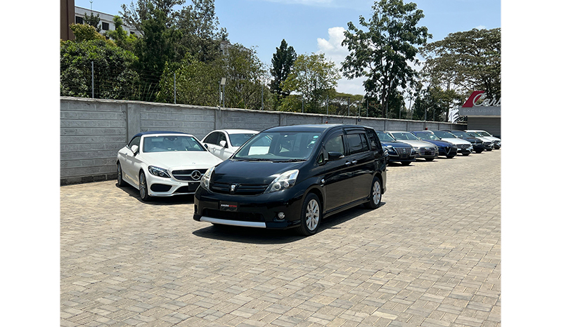 2017 Toyota Isis Platana image-3