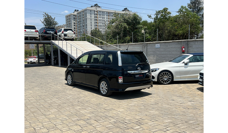 2017 Toyota Isis Platana image-4