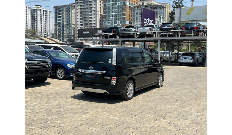 2017 Toyota Isis Platana image-6