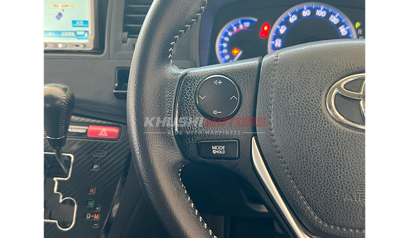 2017 Toyota Isis Platana image-9