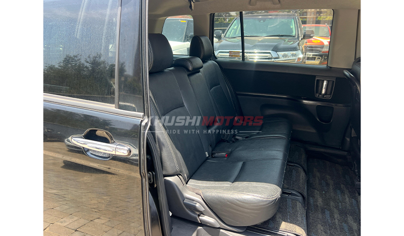 2017 Toyota Isis Platana image-13