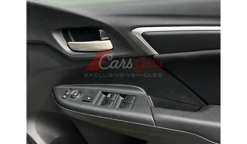2016 Honda Fit GL Package image-10