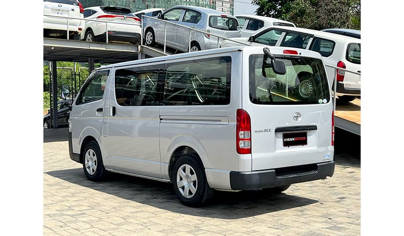 2016 Toyota Hiace Regius Long DX image-14