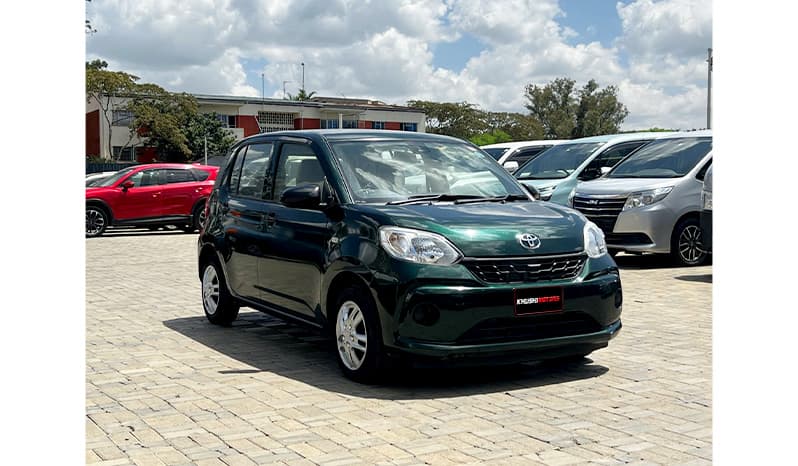 2016 Toyota Passo XS image-2
