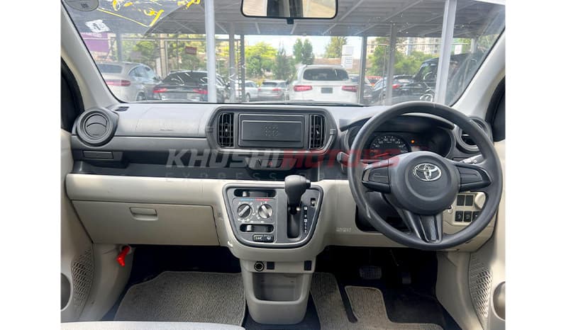 2016 Toyota Passo XS image-7