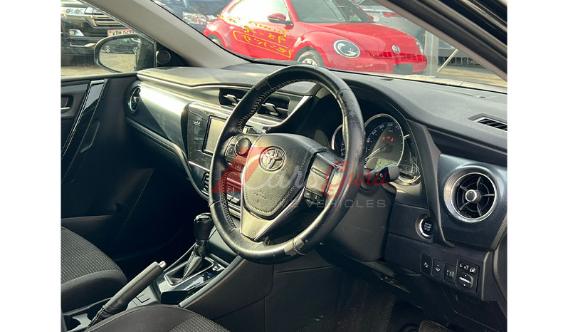 2016 Toyota Auris X image-9