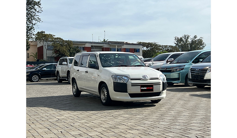 2016 Toyota Probox DX Comfort image-3