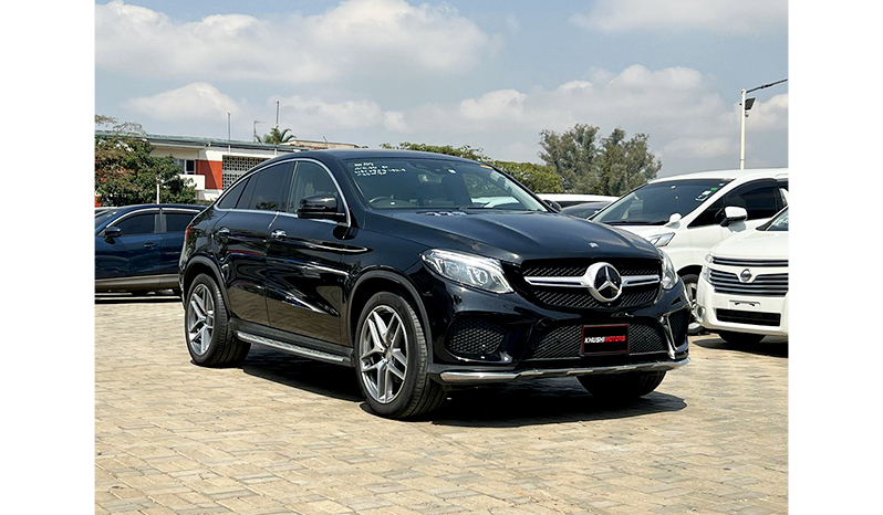 2016 Mercedes-Benz GLE-Class GLE350d image-2