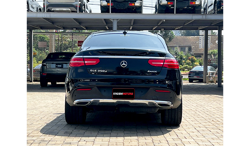 2016 Mercedes-Benz GLE-Class GLE350d image-4