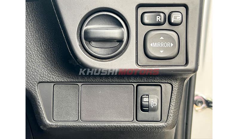 2016 Toyota Axio X image-7