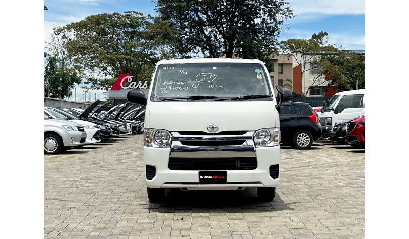 2016 Toyota Hiace GL Package DX image-1