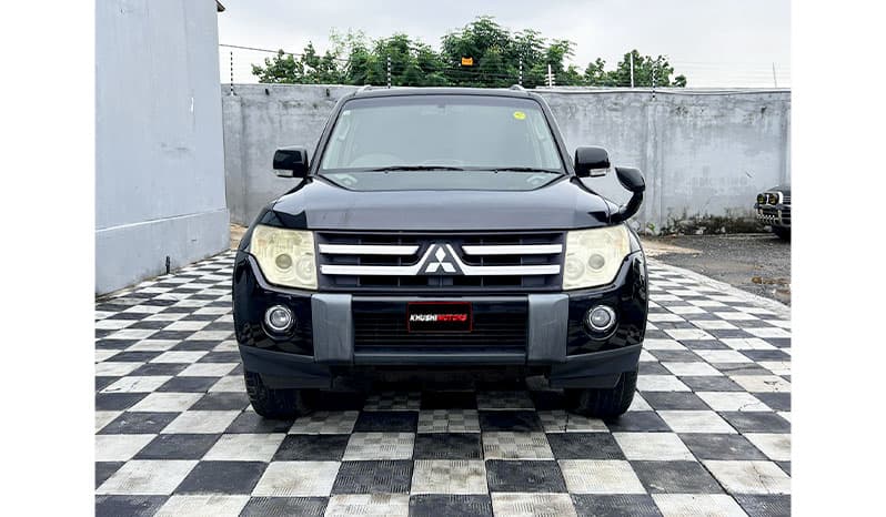 2006 Mitsubishi Pajero image-1