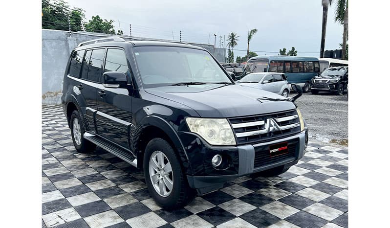 2006 Mitsubishi Pajero image-2