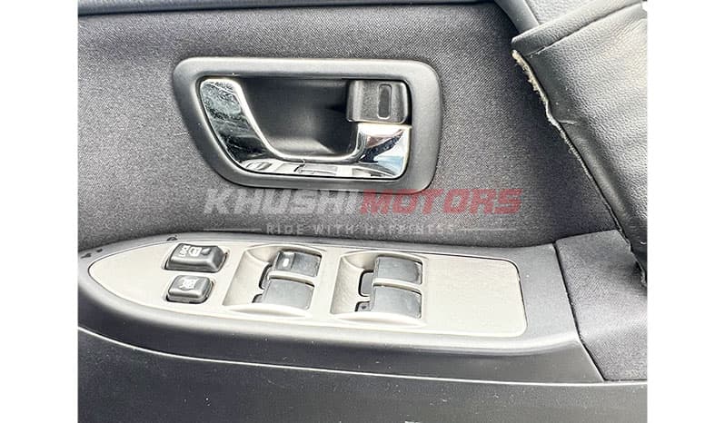 2006 Mitsubishi Pajero image-5