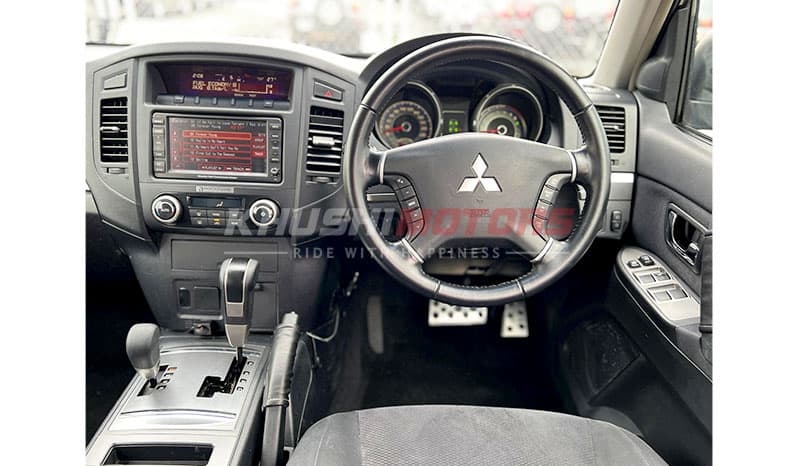 2006 Mitsubishi Pajero image-9
