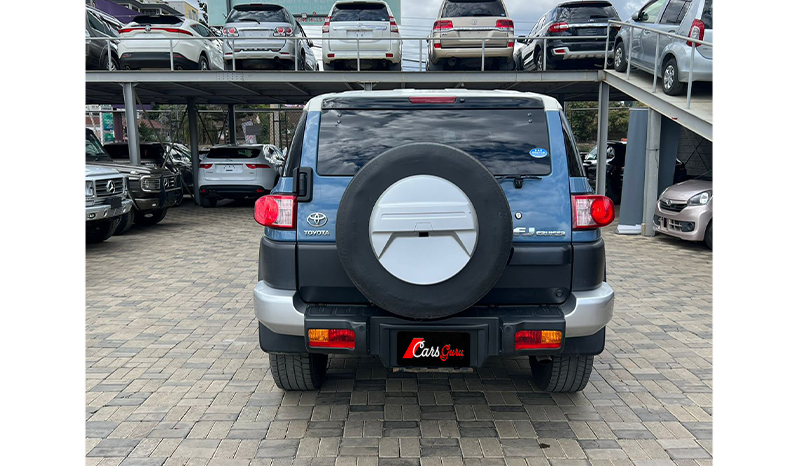 2016 Toyota Fj Cruiser image-4