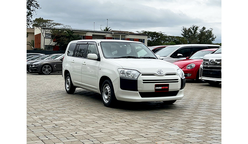 2017 Toyota Probox GL image-5