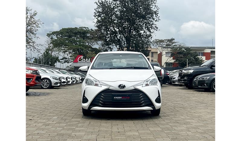 2017 Toyota Vitz F Smile image-1