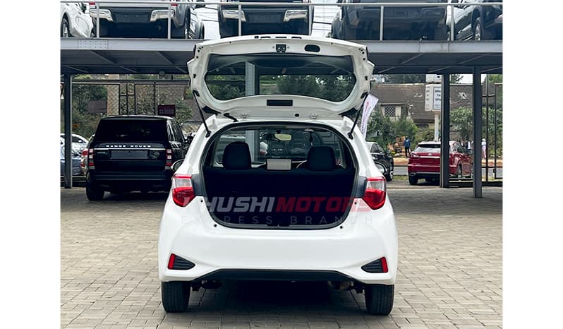 2017 Toyota Vitz F Smile image-7