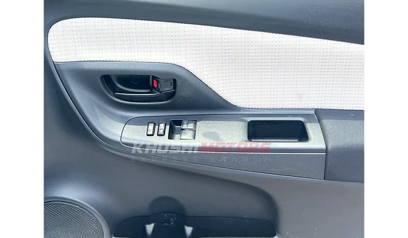2017 Toyota Vitz F Smile image-10