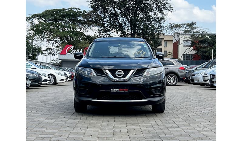 2017 Nissan Xtrail image-1