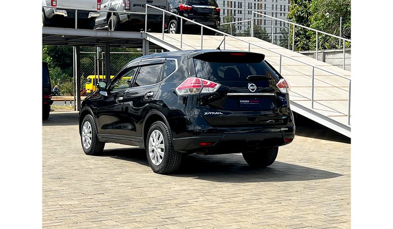 2017 Nissan Xtrail image-9