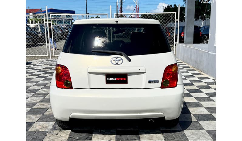 2005 Toyota IST image-4